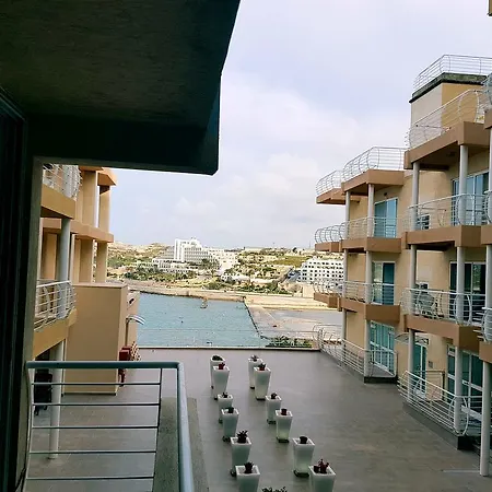 Ocean Drive Terrace Apartment *