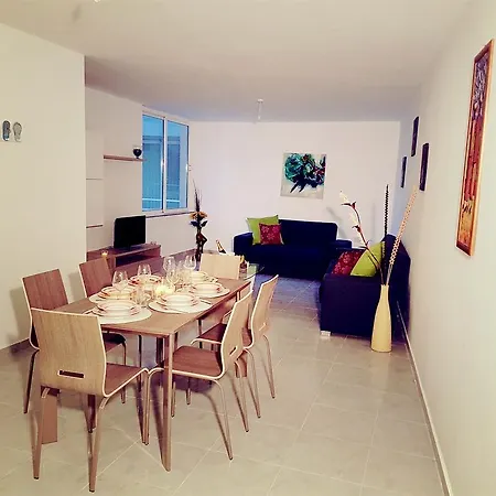 Ocean Drive Terrace Apartment *